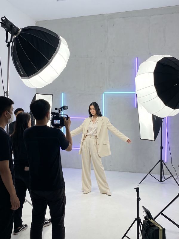 每日看料视频-时尚写真拍摄